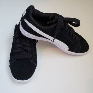 Puma sneakers- Girls size 4
